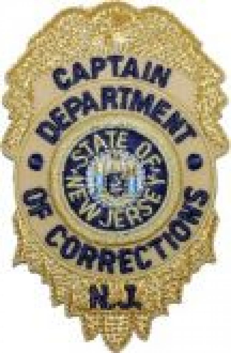 NEW JERSEY DEPARTMENT OF CORRECTIONS CAPTAIN'S BADGE PATCH - OLD VERSION.